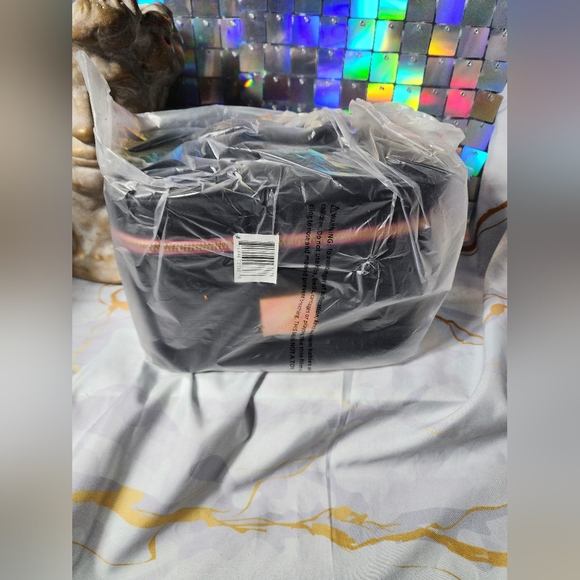 Jeffree Star Cosmetics Black & Pink Train Case Makeup Bag NEW - Picture 6 of 6